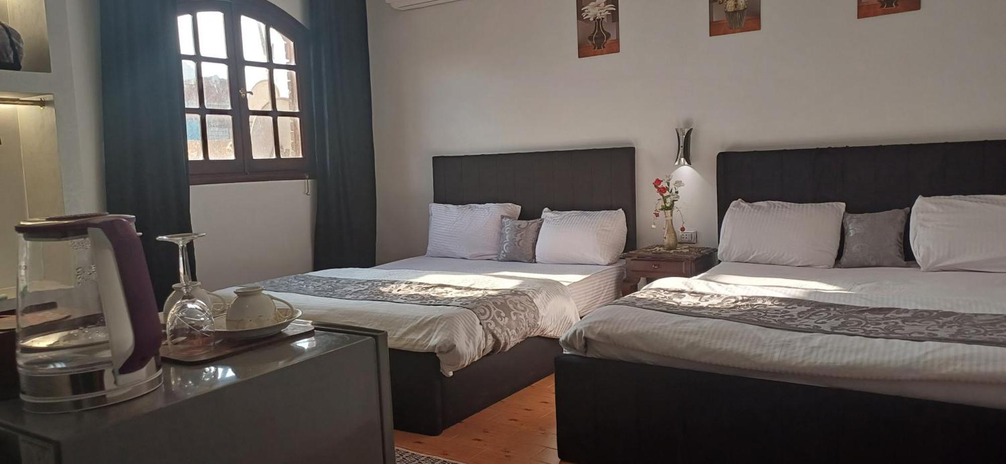 Pyramids Kingdom - Guest House Kafrat al Jabal Екстер'єр фото