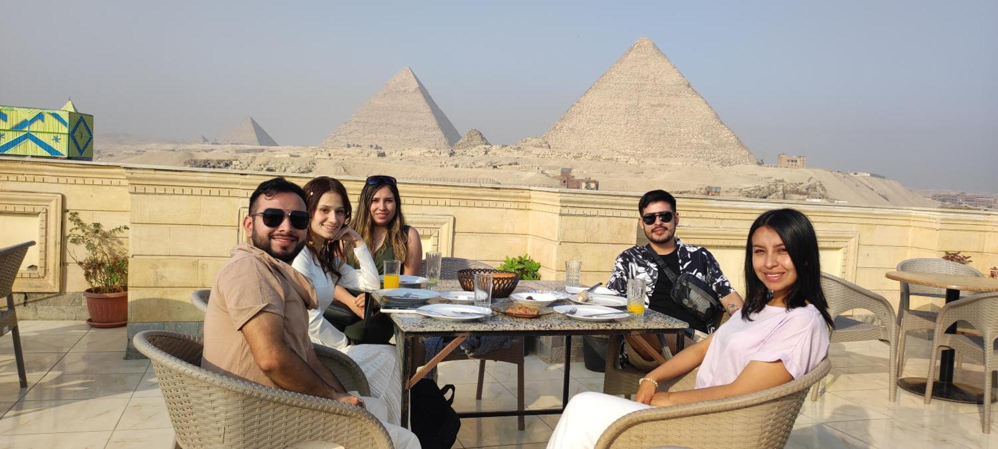 Pyramids Kingdom - Guest House Kafrat al Jabal Екстер'єр фото