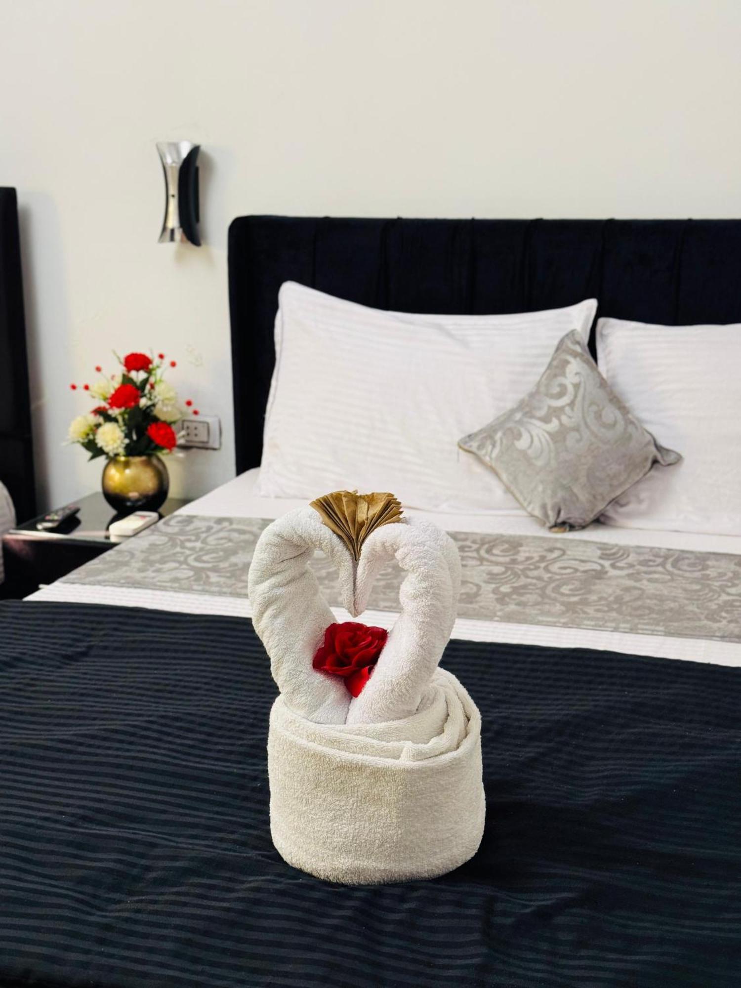 Pyramids Kingdom - Guest House Kafrat al Jabal Екстер'єр фото